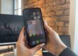 TikTok vs. YouTube App auf einem Smartphone abgebildet
